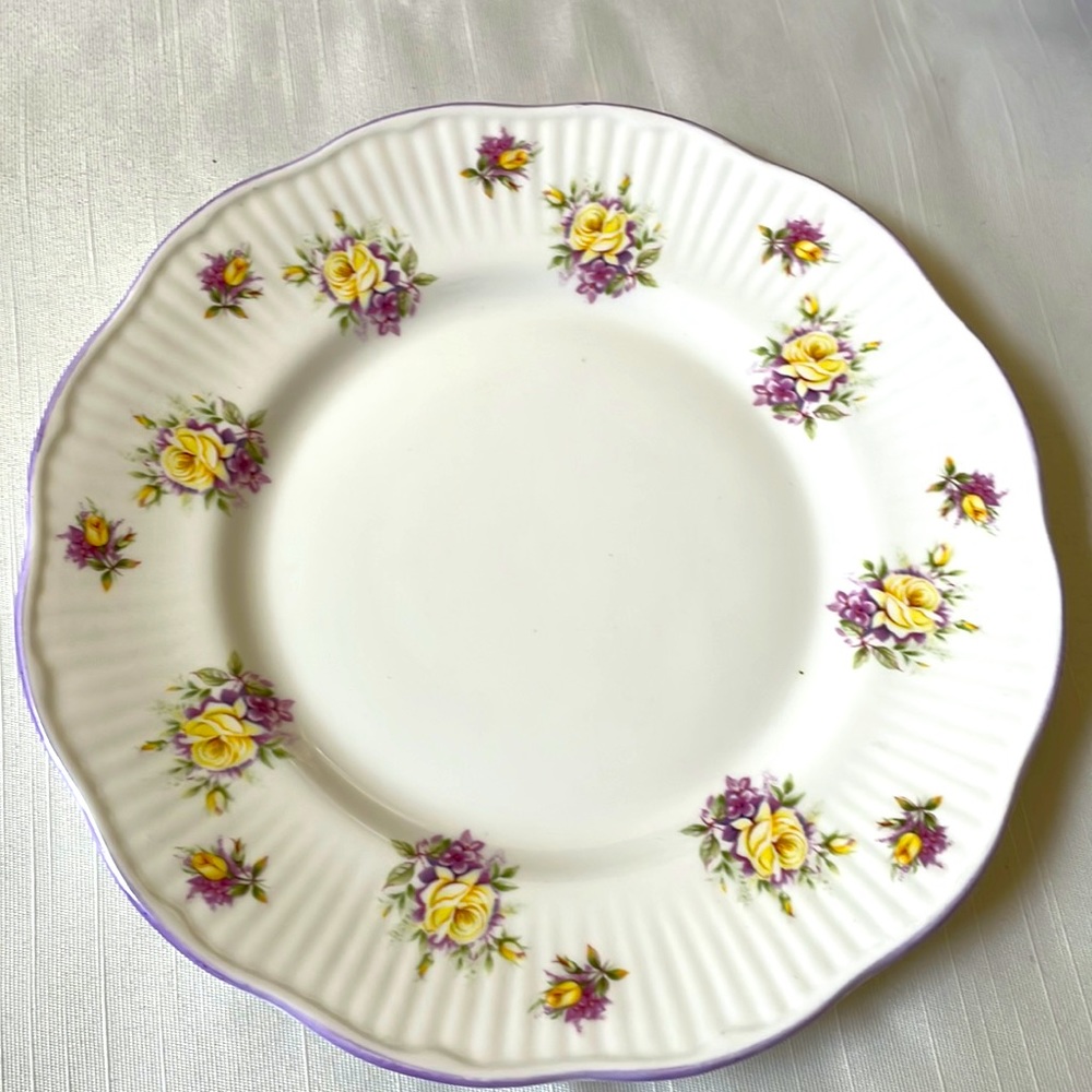 Royal Dover fine bone china England floral pattern plate 8.25”